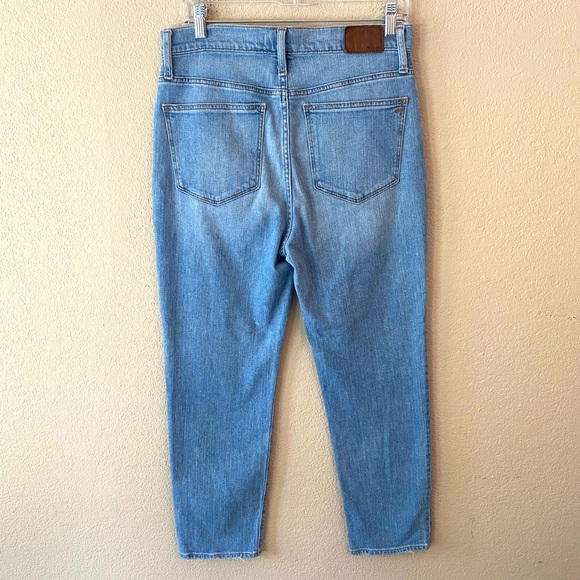 Madewell Classic Straight Jeans in Nearwood Wash - Picture 3 of 9